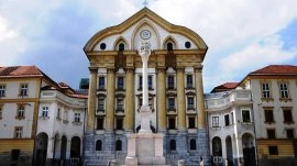 Ljubljana: Ursulinska crkva Svetog Trojstva