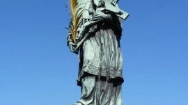Prag: Statua St. Johannes von Nepomuk