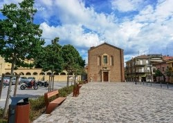 Leto 2024, letovanje - Rimini - Hoteli: Pogled na crkvu