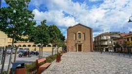 Rimini: Pogled na crkvu