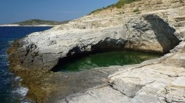 Tasos: Giola, prirodni bazen