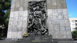 Varšava: Spomenik geto herojima