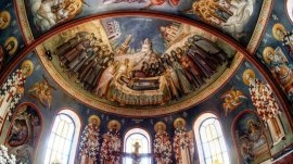 Egina: Unutrašnjost crkve Svetog Nektarija