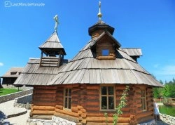 Vikend putovanja - Etno selo Stanišići - : Manastir