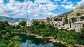 Mostar: Pogled na džamiju