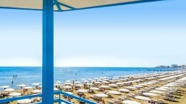 Larnaka: Pogled na plažu