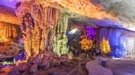 Ha Long Bay: Pećina Thien Canh Son