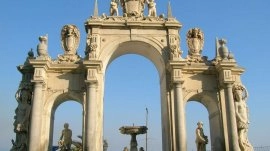 Napulj: Fontana del Gigante