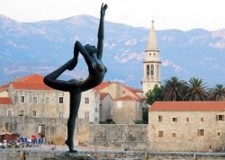 Leto 2024, letovanje - Budva - Hoteli: Statua Budvanska plesačica 