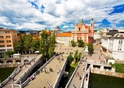 Vikend putovanja - Ljubljana - : Prešernov trg