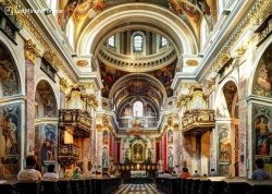 Vikend putovanja - Ljubljana - : Unutrašnjost crkve Svetog Nikole
