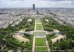 Prolećna putovanja - Pariz - Hoteli: Marsova polja (pogled sa Ajfelovog tornja)