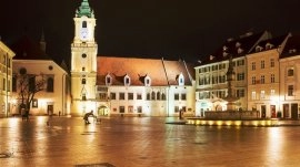 Bratislava: Trg Hlavne Námestie
