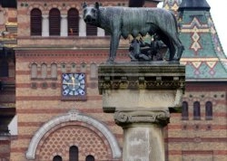 Prolećna putovanja - Temišvar - Hoteli: Statua vučice sa Romulom i Remom