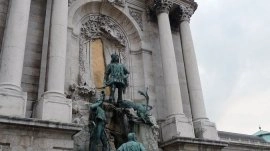 Budimpešta: Fontana "Mtijin bunar", budimski zamak