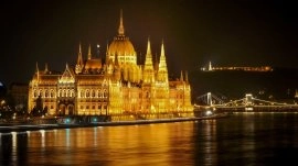 Budimpešta: Parlament noću