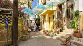 Egina: Jedna od ulica u Egini