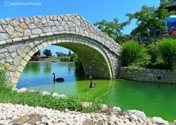 Vikend putovanja - Etno selo Stanišići - : Pogled na kameni most