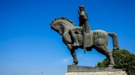 Tbilisi: Statua Kralj Gorgasali