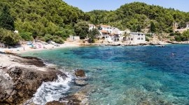 Hvar: Plaža Tvrdni Dolac