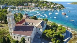 Hvar: Pogled na luku