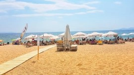 Nea Vrasna: Plaža