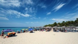 Nikiti: Kalogria plaža
