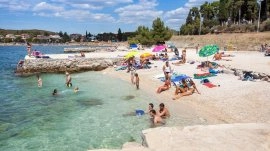 Rovinj: Porton Biondi plaža 