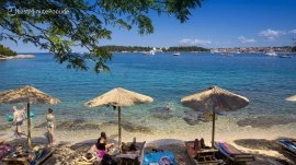 Rovinj: Plaža Lone