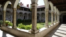 Pula: Samostan Svetog Franje