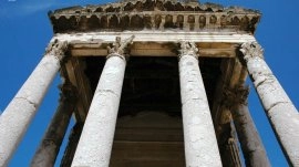 Pula: Augustov hram