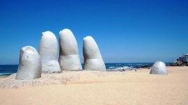 Montevideo: Skulptura ruka