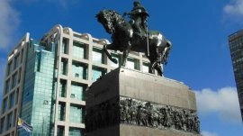 Montevideo: Spomenik generalu Artigasu