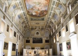 Prolećna putovanja - Napulj - Hoteli: Arheološki Nacionalni muzej - unutrašnjost