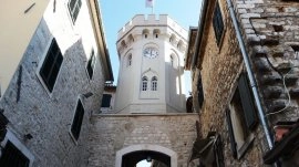 Herceg Novi: Sat kula