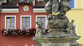 Karlove Vari: Statua Svete Trojice