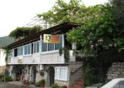 Leto 2025, letovanje - Petrovac - Apartmani: Apartmani Pod Lozom