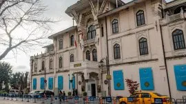 Istanbul: Marama univerzitet