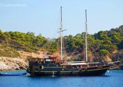 Leto 2026, letovanje - Polihrono - Apartmani: Brod u zalivu