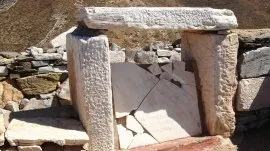 Ios: Homerova grobnica