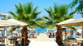 Hanioti: Molos Plaža, Hanioti