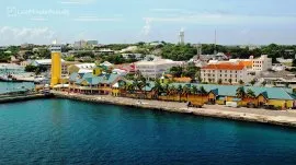 Nasau: Pogled na luku