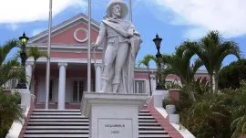 Nasau: Statua Kolumbo