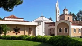 Belek: Sinagoga i crkva