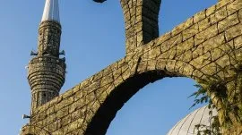 Belek: Pogled na minaret