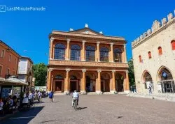 Prolećna putovanja - Južna Italija - Hoteli: Pozorište