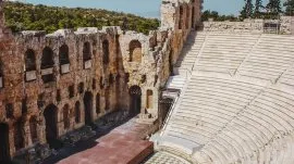 Side: Ru&scaron;evine antičkog teatra