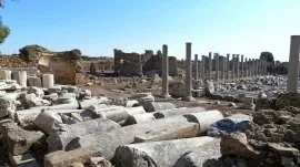 Side: Ru&scaron;evine drevnog grada