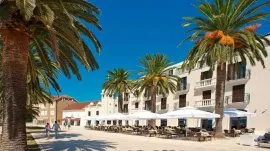 Tivat: &Scaron;etali&scaron;te