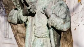 Trebinje: Spomenik Njego&scaron;u